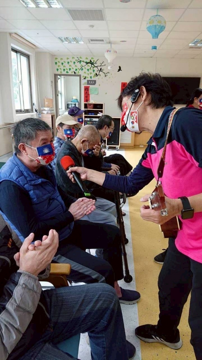 LINE_ALBUM_劉鳳蘭老師團體教學照片_250515_2 LINE_ALBUM_劉鳳蘭老師團體教學照片_250515_2