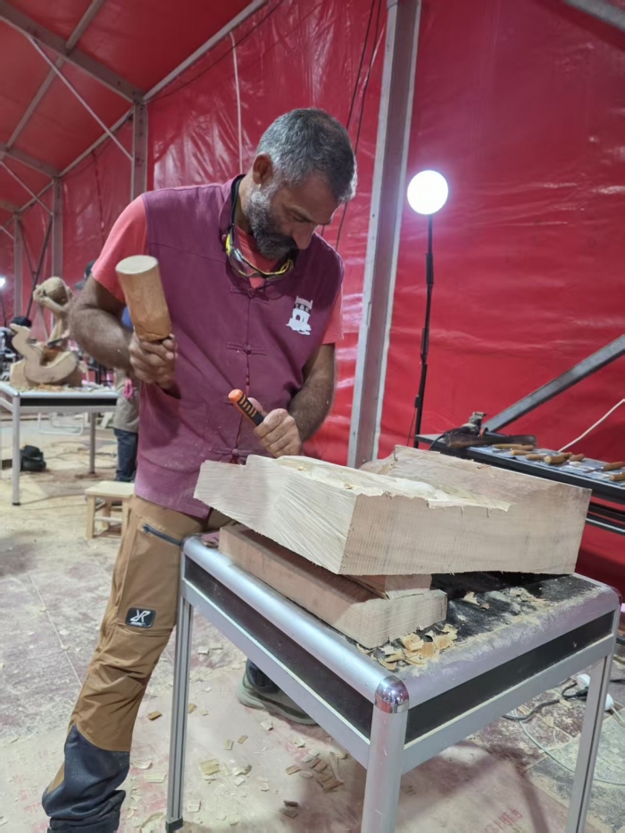 S__78536781_0 S__78536781_0