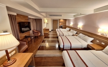 標準八人房  (Standard  Family Room)